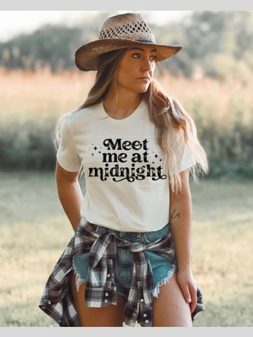 Meet Me At Midnight Graphic Long Sleeve - the Blushing Ivy Boutique LLC - Graphic Tee - 